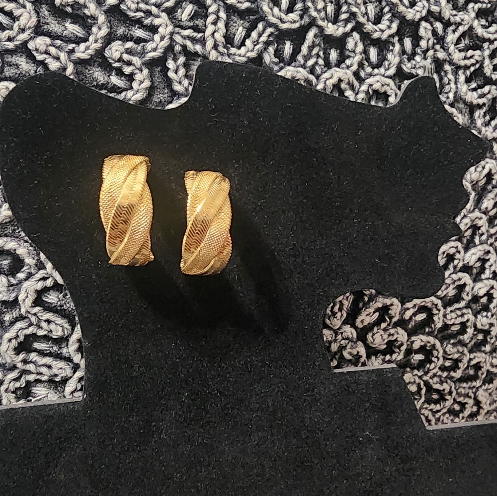 Retro Gold tone chain earings